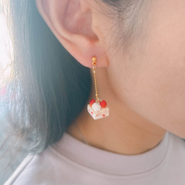 Strawberry cake and ice cream earrings - Image 5