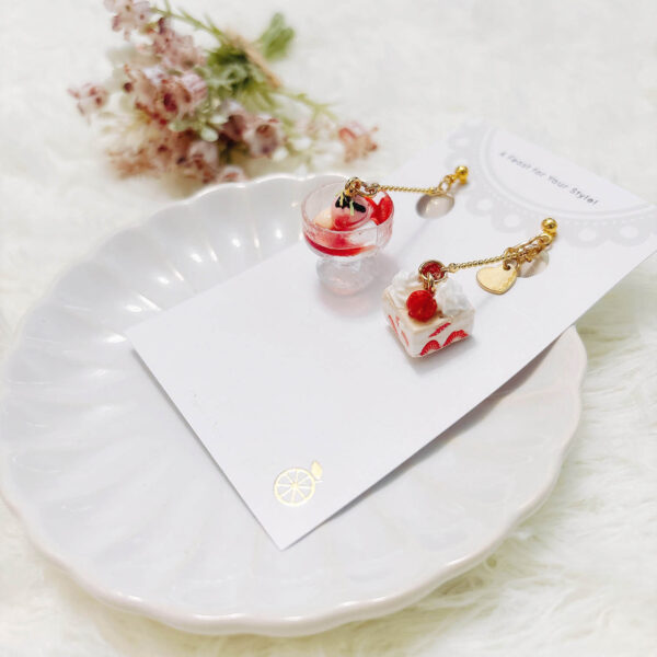 Strawberry cake and ice cream earrings