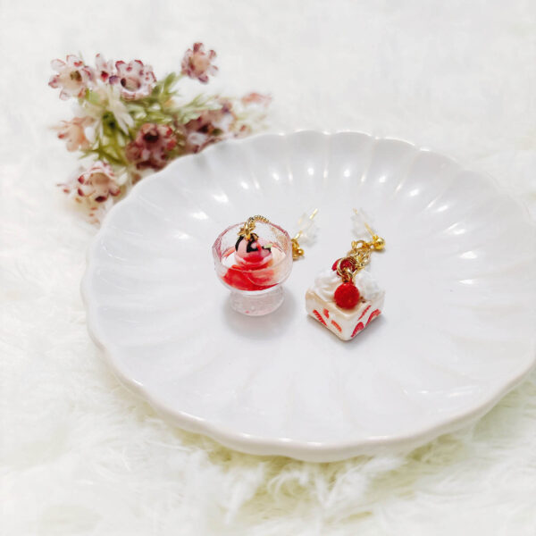 Strawberry cake and ice cream earrings - Image 7