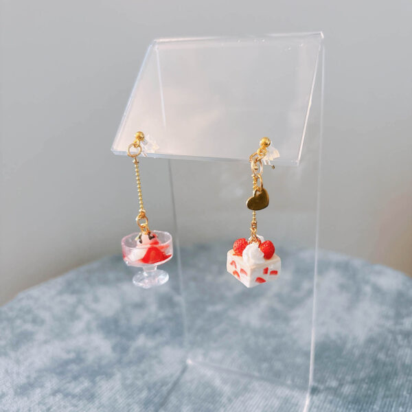 Strawberry cake and ice cream earrings - Image 2
